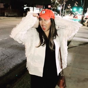 Meet your Posher, Avery